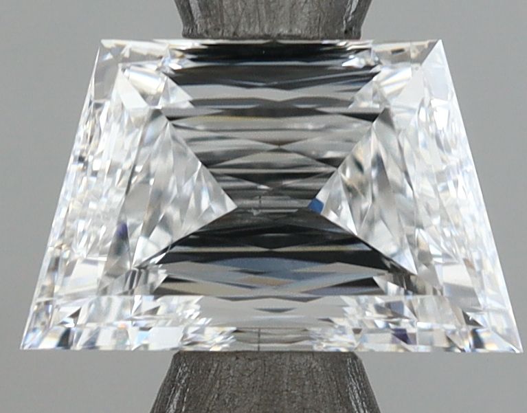 0.92ct TRAPEZOID D VS1 Diamond