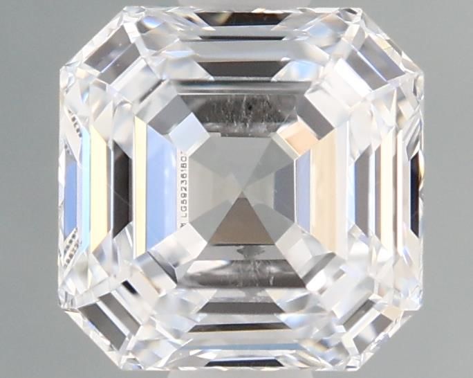 0.92ct SQUARE EMERALD E VVS2 Diamond