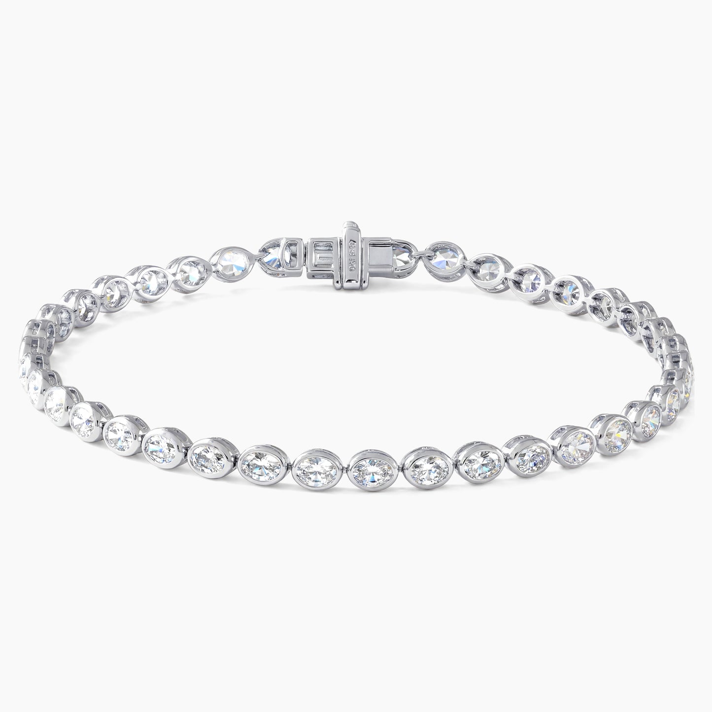 VIVIAN Oval Bezel-Set Tennis |