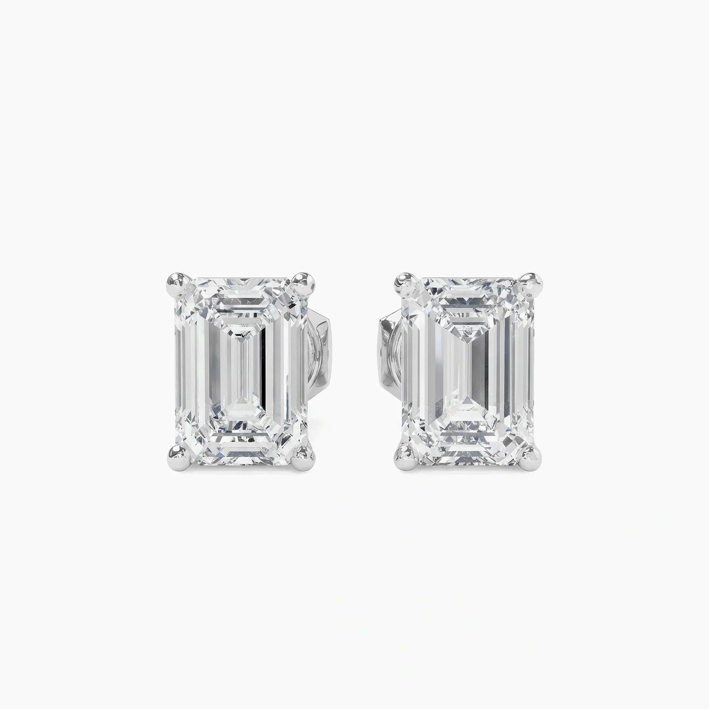 REGINA Four Prong Emerald Martini Studs |