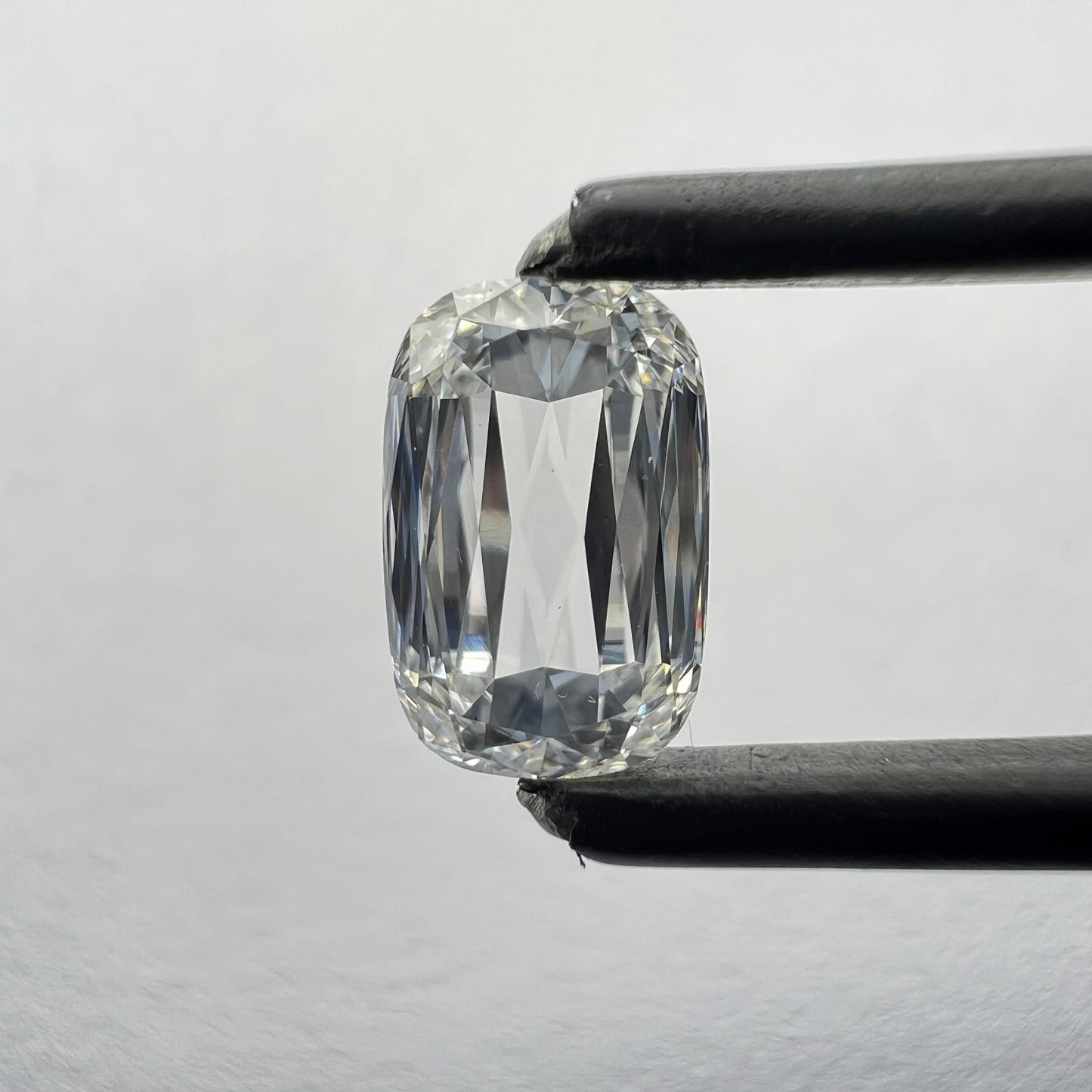 1.03ct CUSHION BRILLIANT E VS1 Diamond